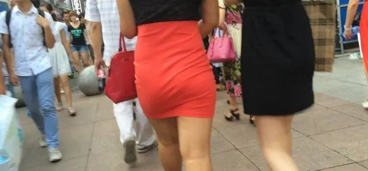 极品红色连衣包臀裙美妇 身材前凸后翘-2