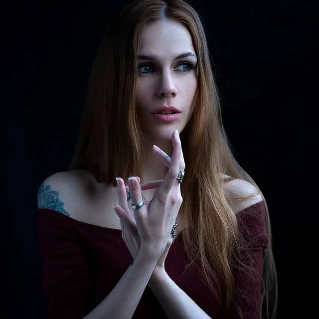 俄羅斯紅髮美女《Eva Chehova》神造美體+中性美顏 簡直是藝術的維納斯-5