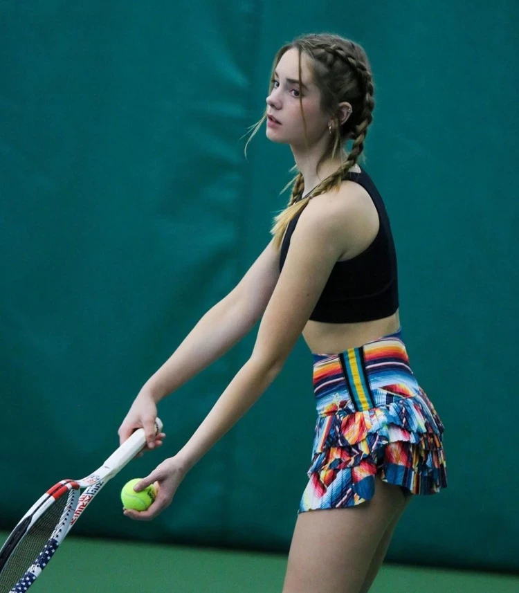 網球界 艾瑪華森 15歲初長成 仙女打球逆天大長腿 整個網壇轟動-3