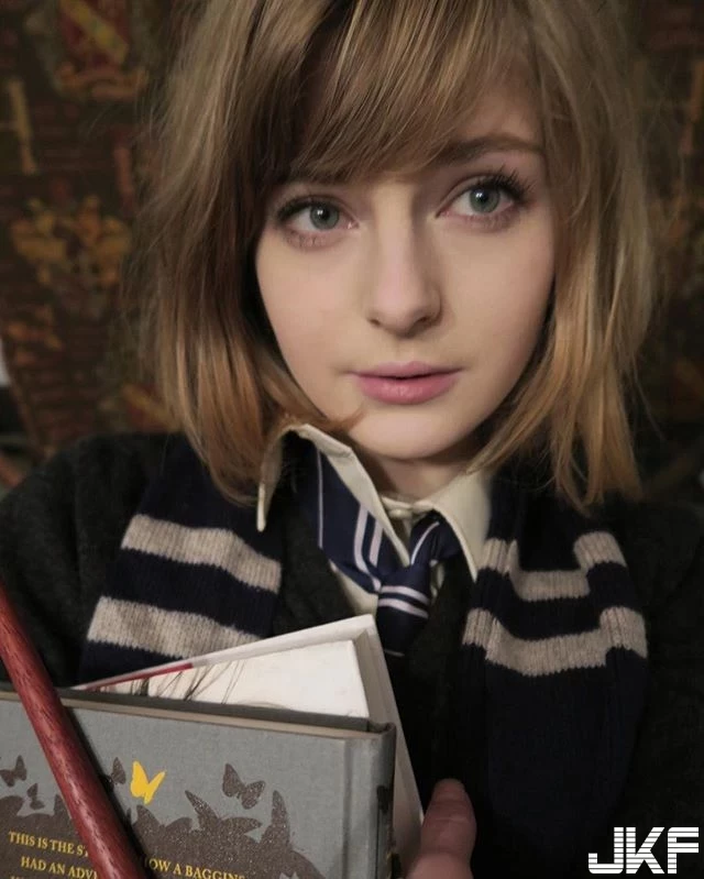 洋娃娃般的正妹 Ella Freya 清純臉龐和誘人的魔鬼身材 你怎麼能-4