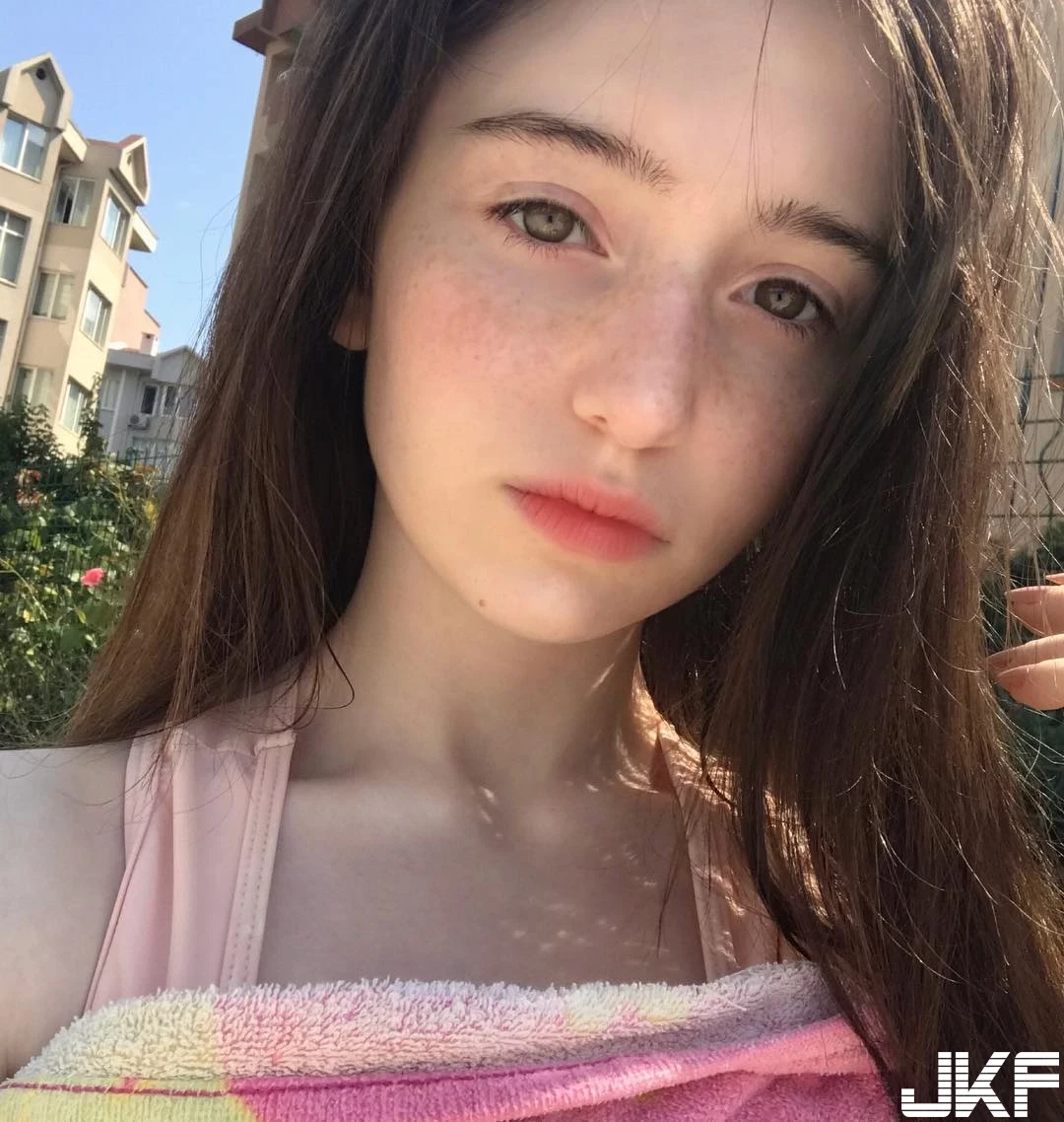 17歲土耳其正妹 Ilay 她清麗脫俗的氣質好似 天使下凡-8