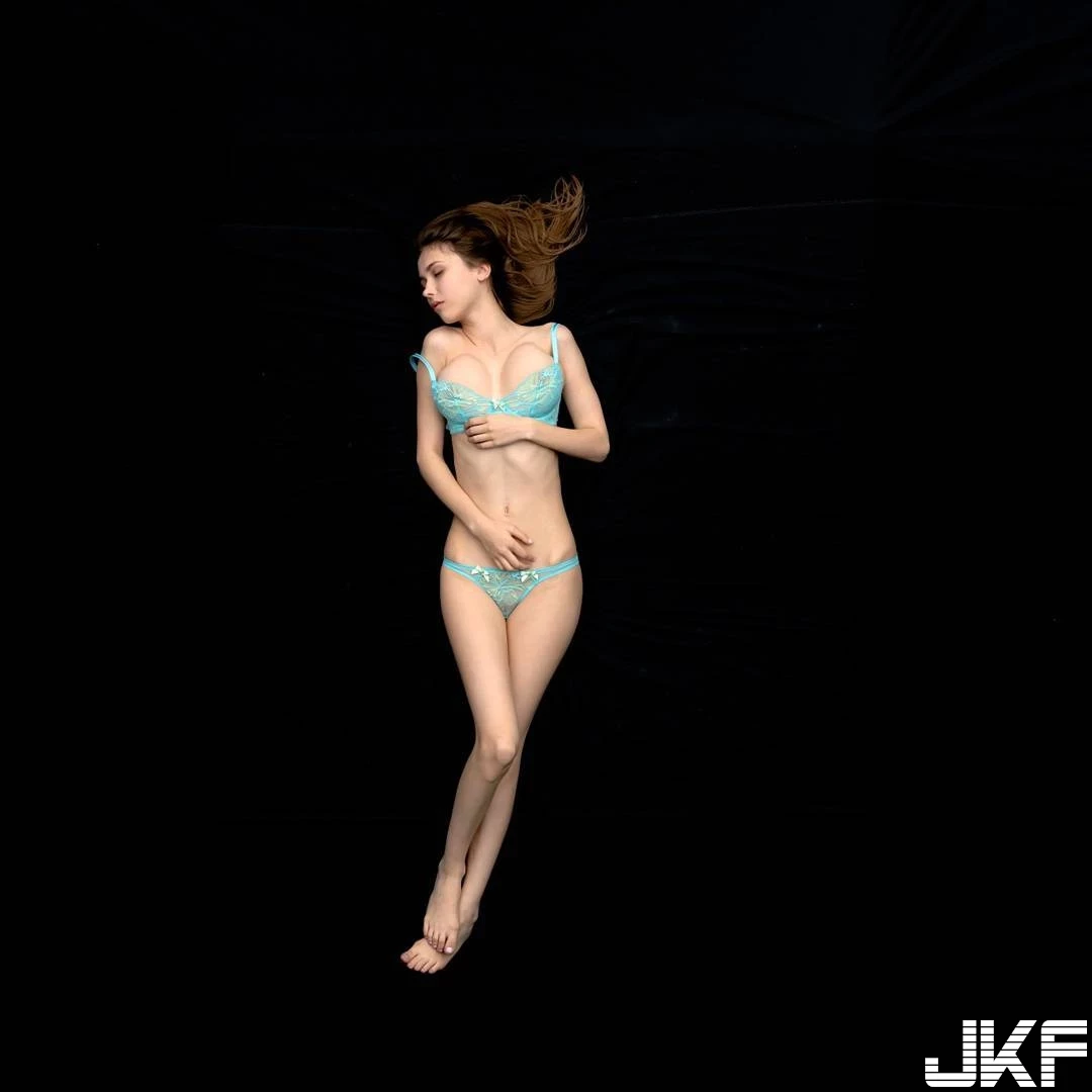 烏克蘭裸模 Mila Azul 自爆私底下最喜歡-19