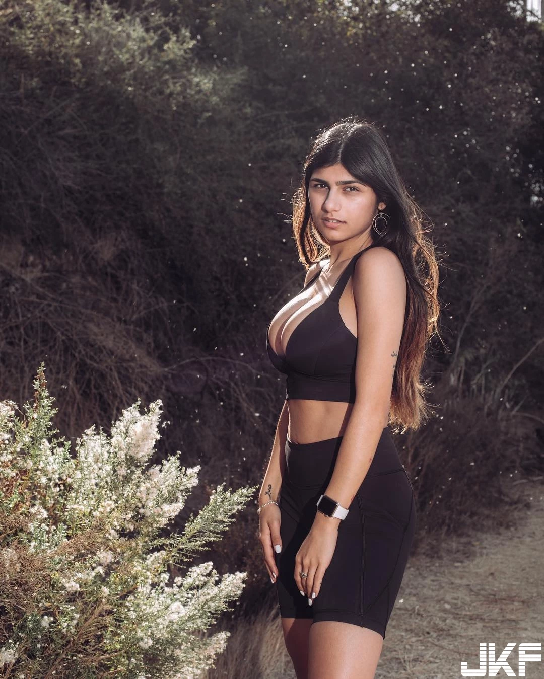 世界-第一AV女優 Mia Khalifa 胸器超驚人 蟬聯知名網站-第一-9