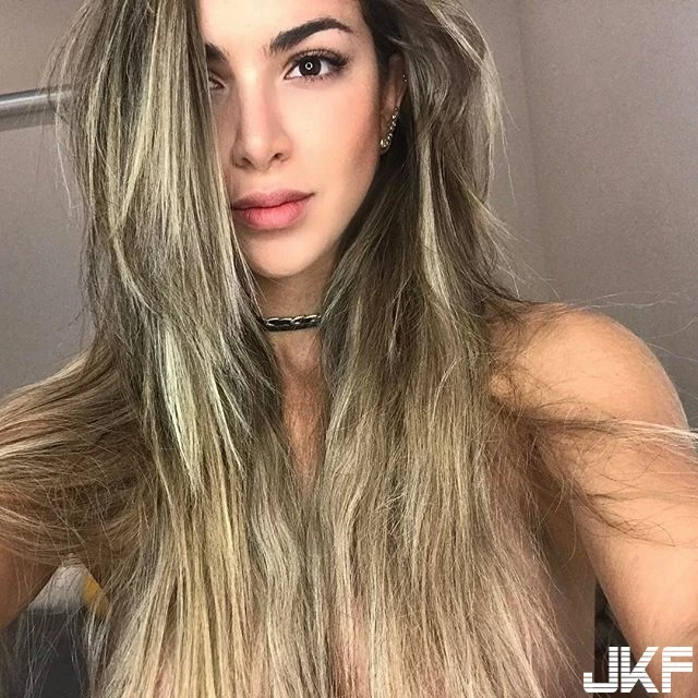 精壯的性感女神 Anllela Sagra 健美的體態有著超兇狠的雙峰 好誘人阿-4