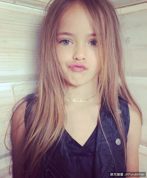 來自俄羅斯的Kristina Pimenova年方9歲但已被封為全世界最美女性-11