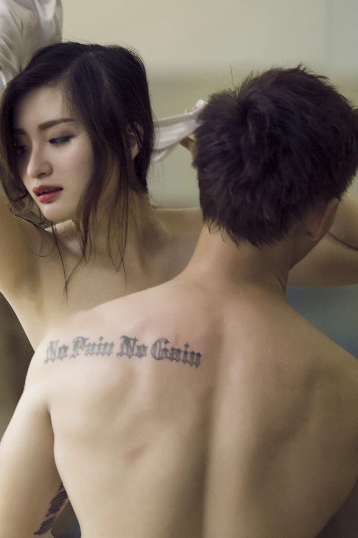 越南裸模 Thùy Duyên 一個很難選擇照片卡的女孩-5